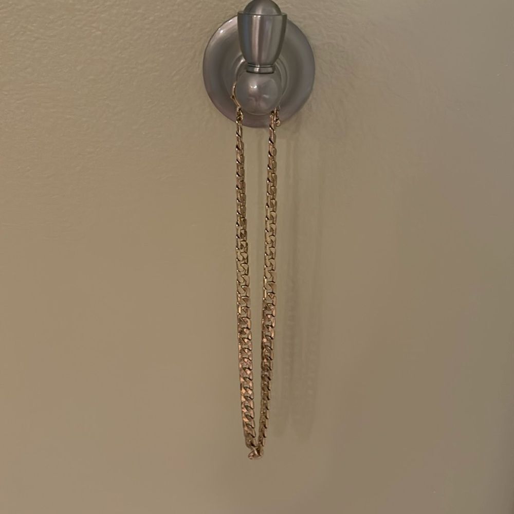 Woman's costume Jewlery thick gold chain